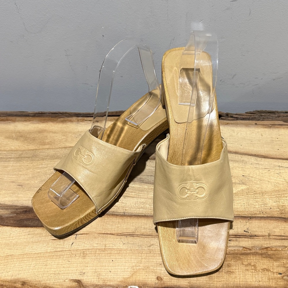 Salvatore Ferragamo Leather Gancini Wood Slides‎ Size 10B A56